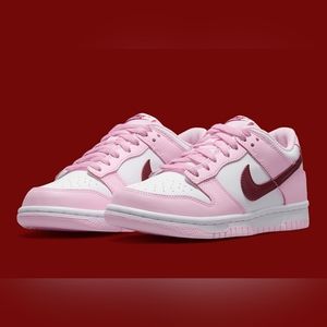 Nike dunks low pink foam red white Gs